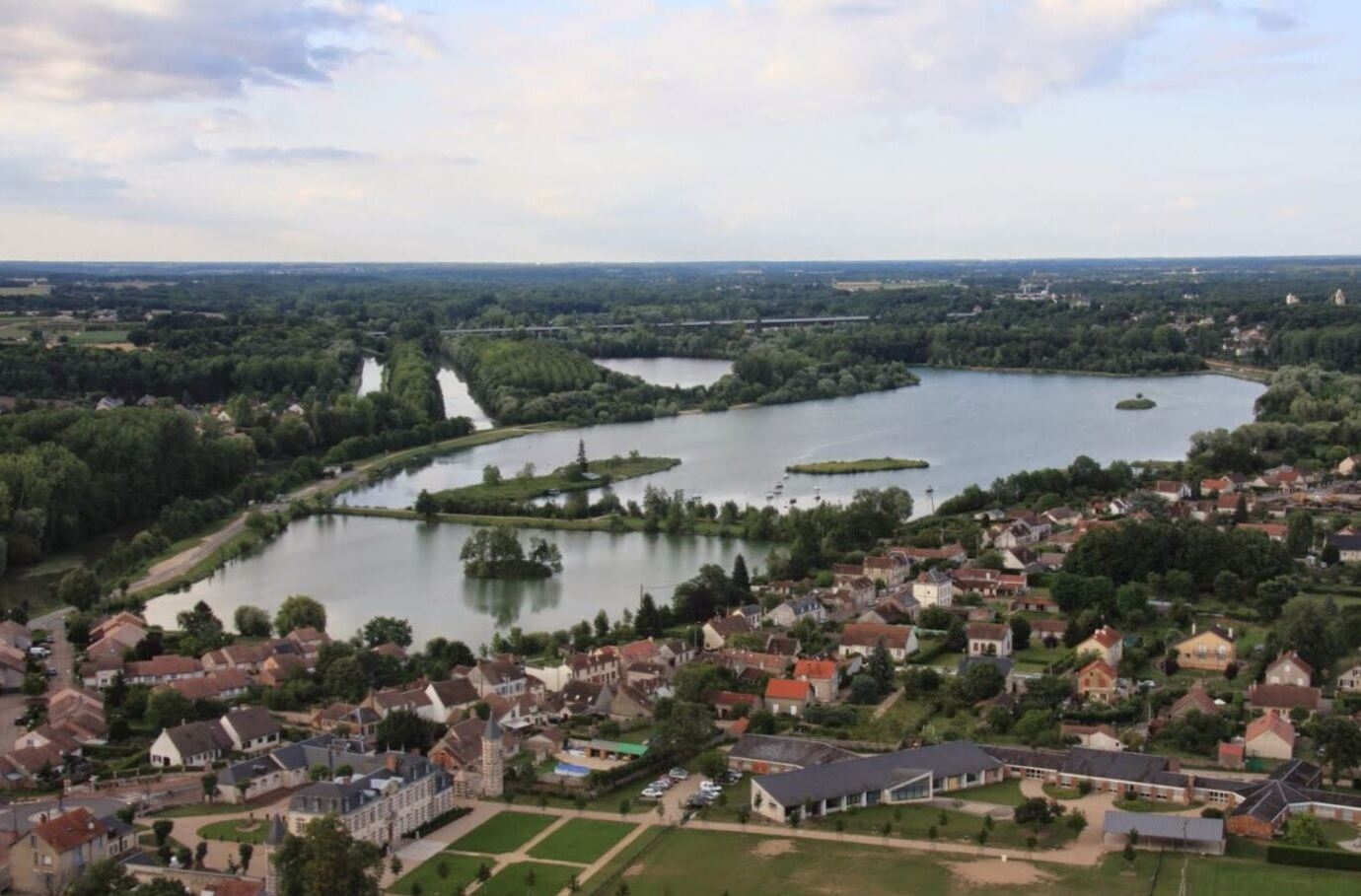 Agglomération Montargoise et Rives du Loing - Air-Gâtinais-Récits - Photo aérienne de la base nautique et de loisirs de Cepoy Agglomération Montargoise et Rives du Loing - Air-Gâtinais-Récits - Photo aérienne de la base nautique et de loisirs de Cepoy