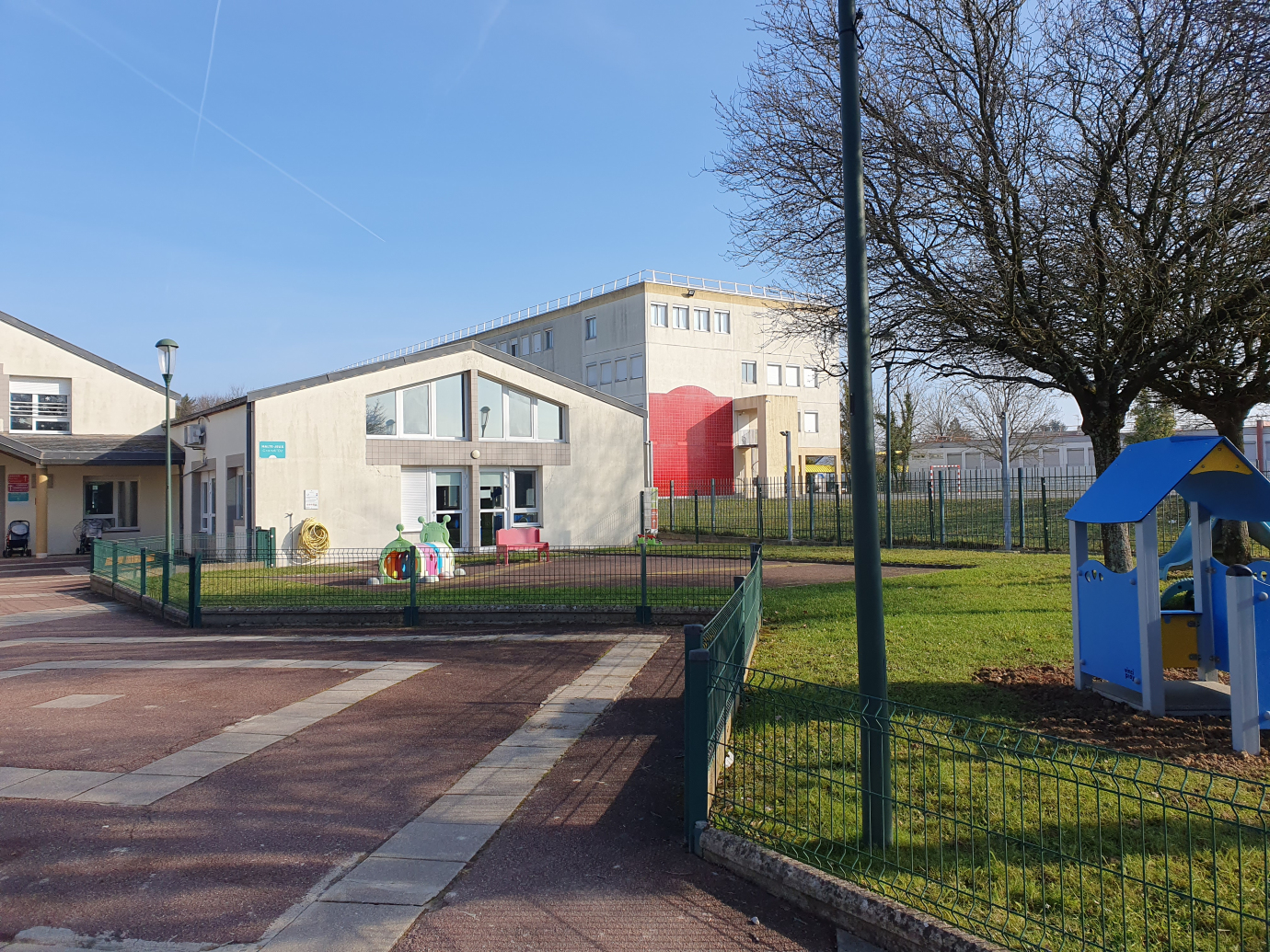 Maison de la Petite Enfance, aile Est - Viapolis Maison de la Petite Enfance, aile Est - Viapolis